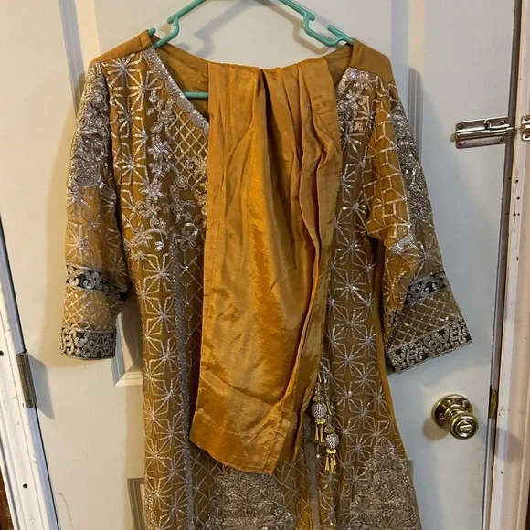 Yellow and green salwar kameez - Picture 3 of 3